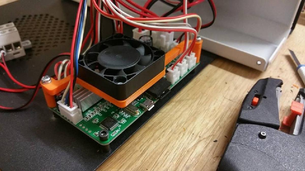 Suporte de ventilador de 40mm MPSM/M200 para PCB