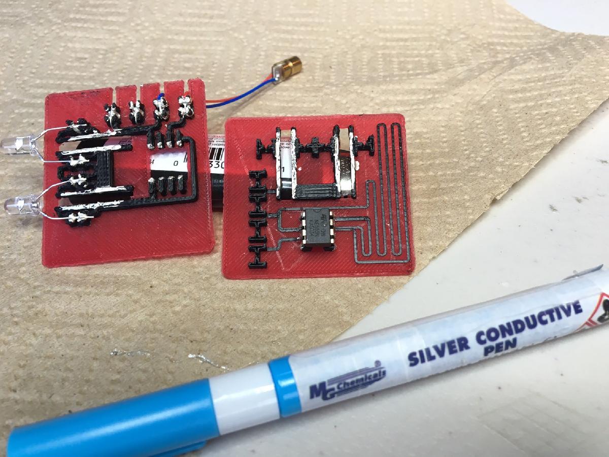 Enfeite de Natal de Espaconave com Circuito Impresso em 3D