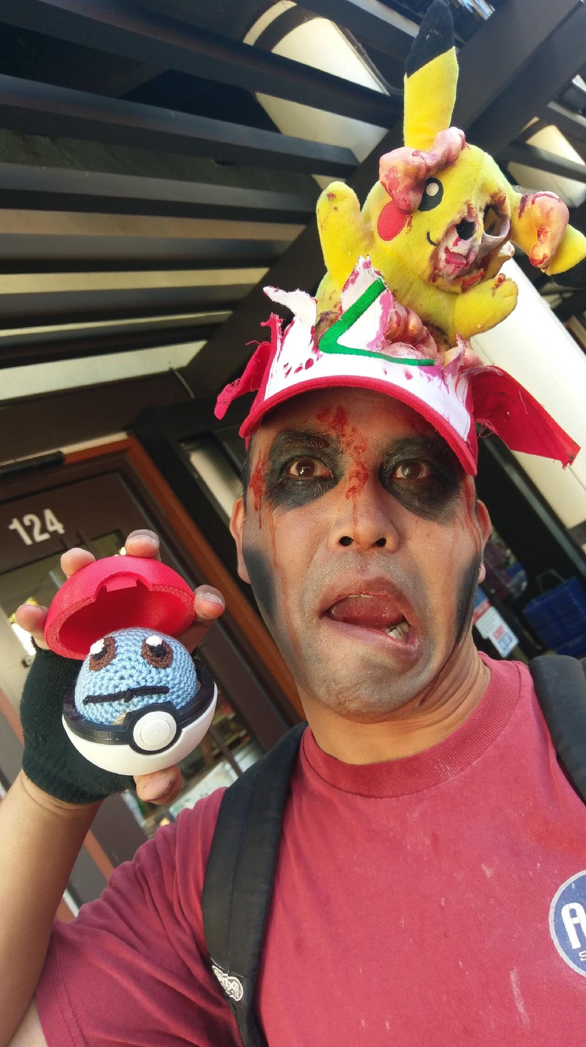 Pikachu zumbi saindo da minha cabeca