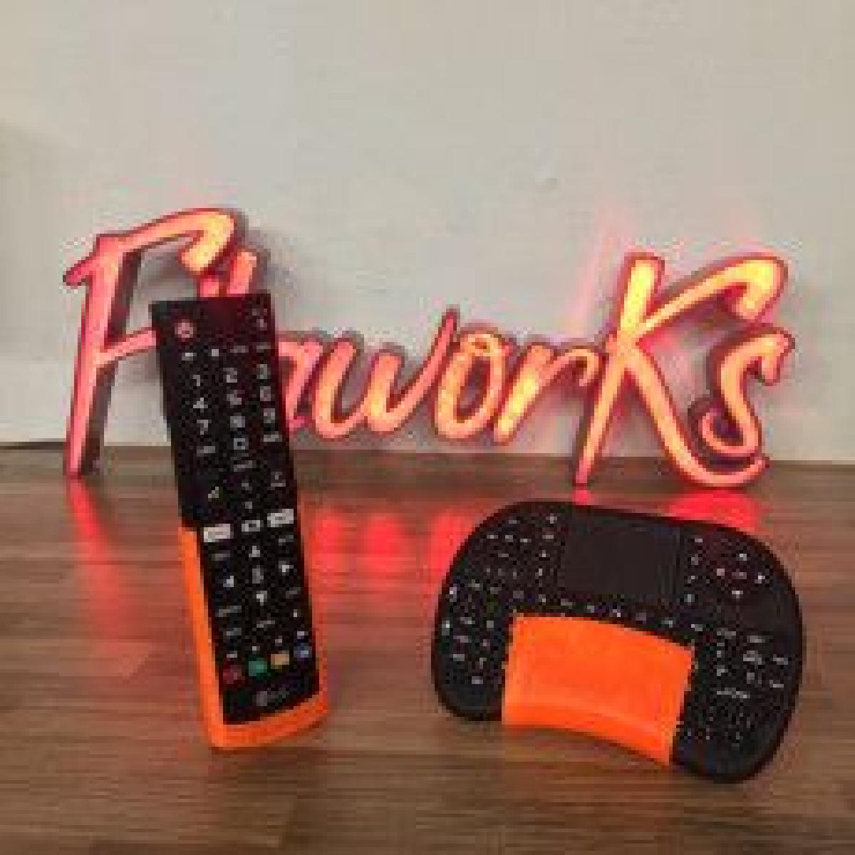 Controle remoto de TV e suporte para teclado de TV