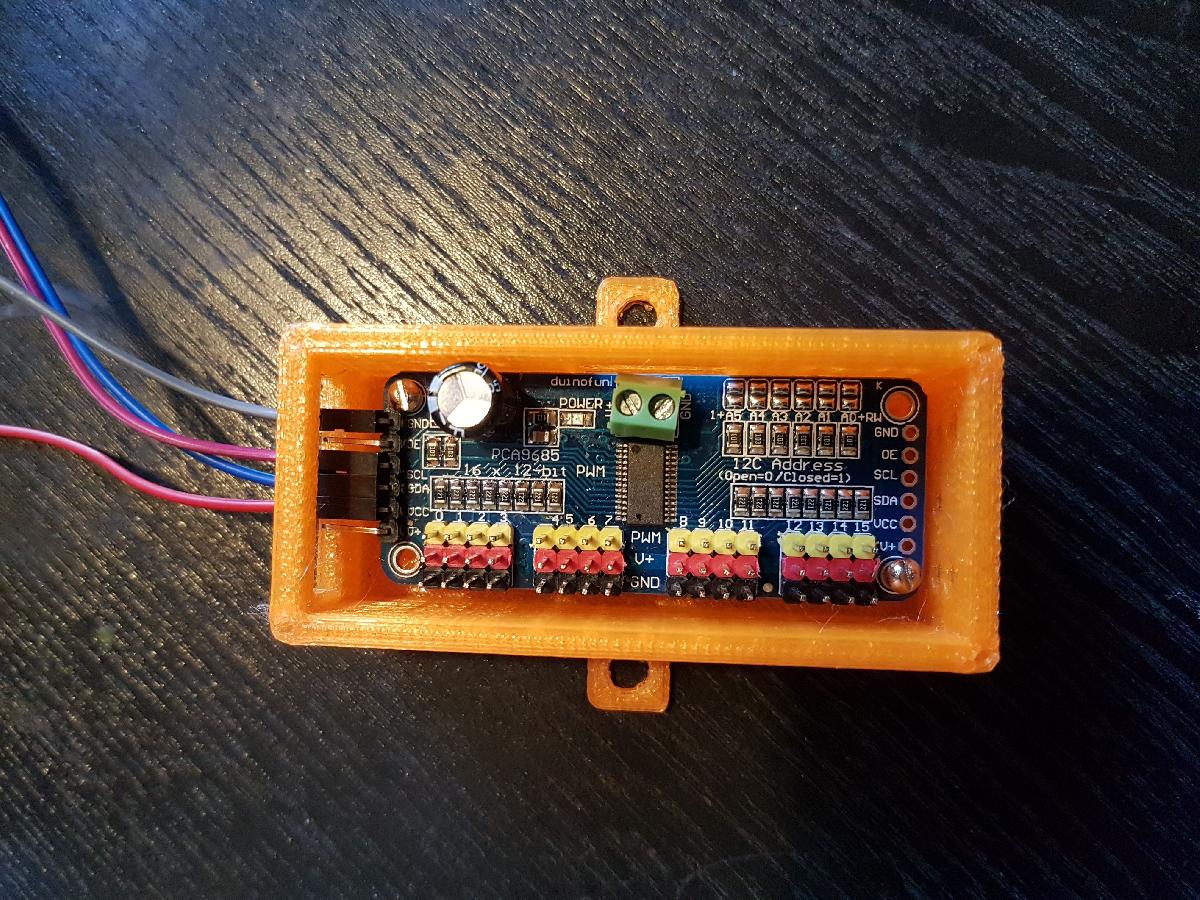 suporte para controlador de servo de 16 canais