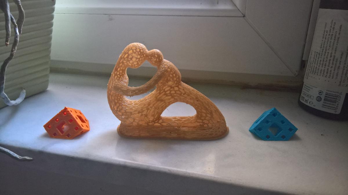 Mae com uma crianca como um voronoi