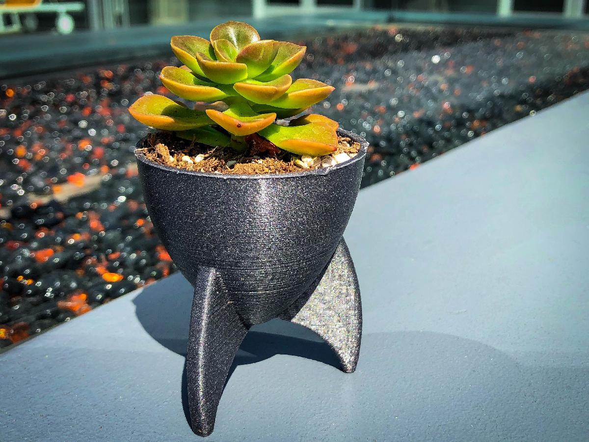 Plantador de foguetes retrô / Copo de lápis