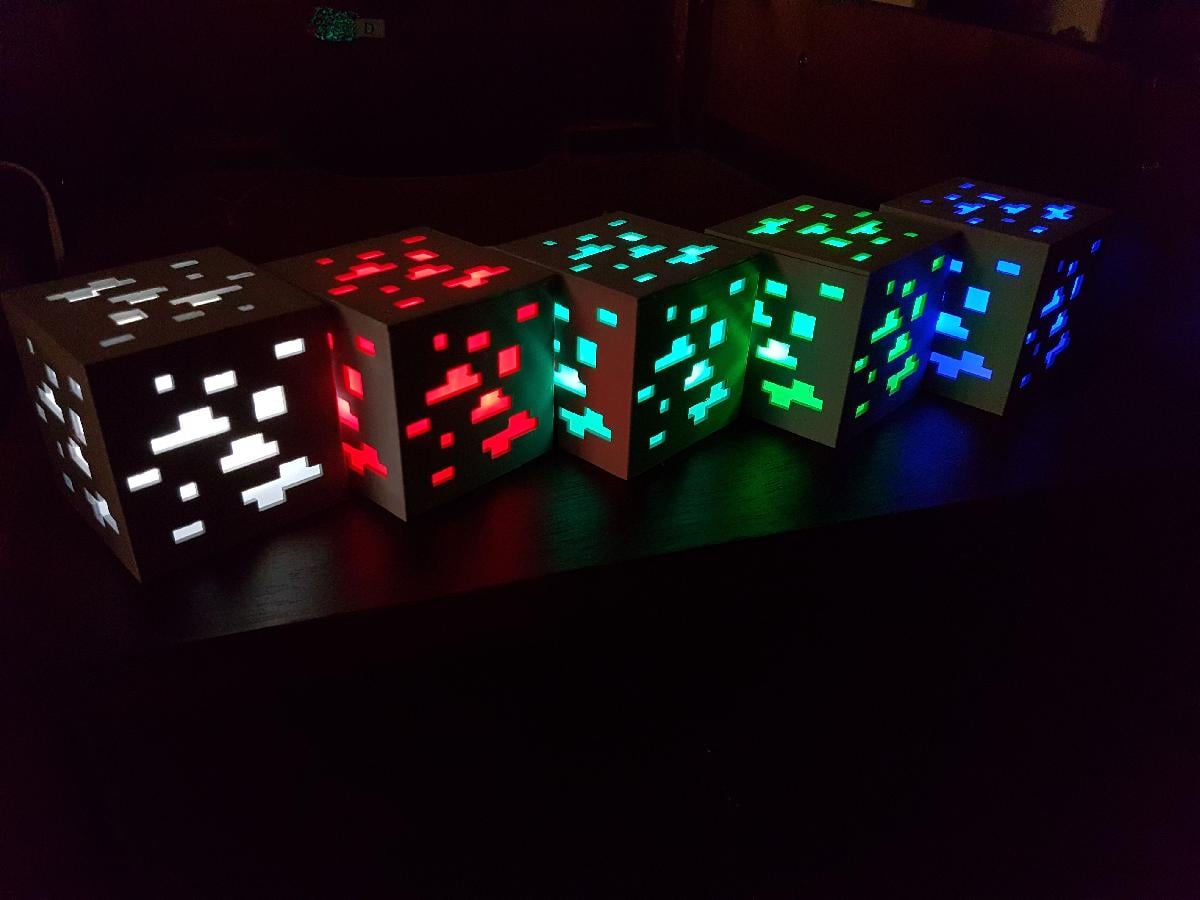 Lampada de Minerio de Redstone do Minecraft Refeita