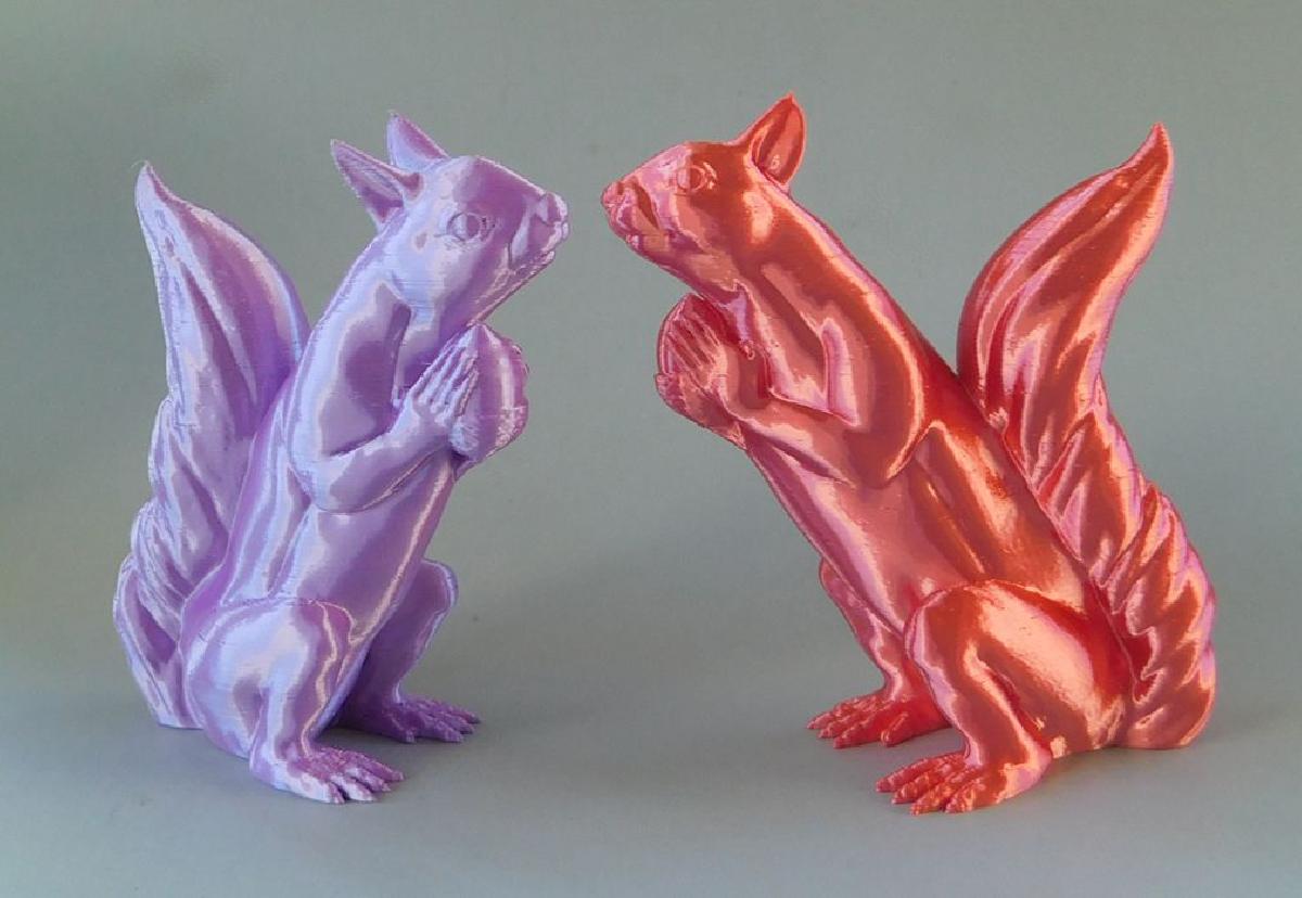 Squizzle! Uma Escultura de Esquilo Livre de Suporte