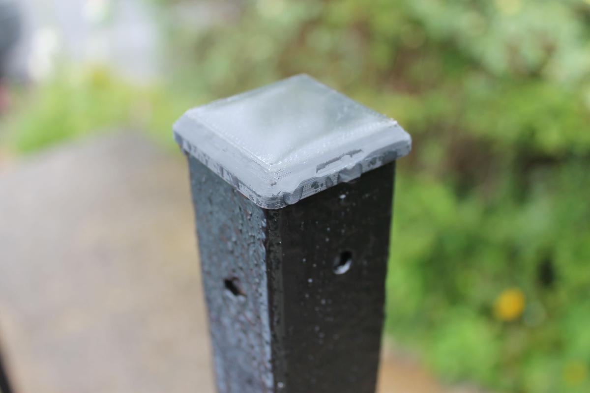 Topo de poste quadrado 33x33mm