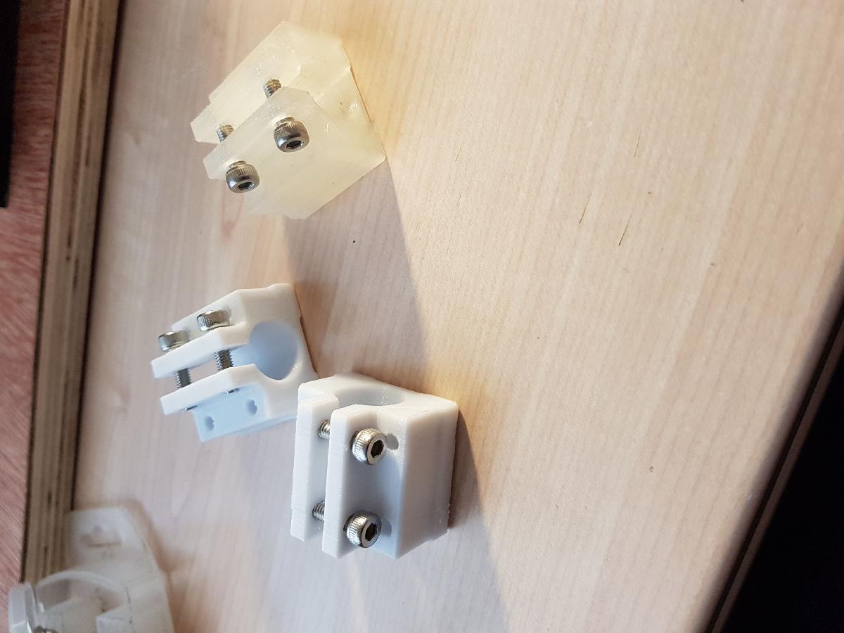 Suporte de rolamento ajustavel Anet A8 para rolamentos Drylin da Igus
