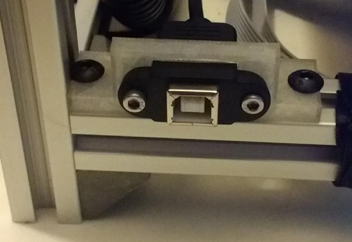 Suporte para cabo de extensao USB Tipo B para aluminio 2020