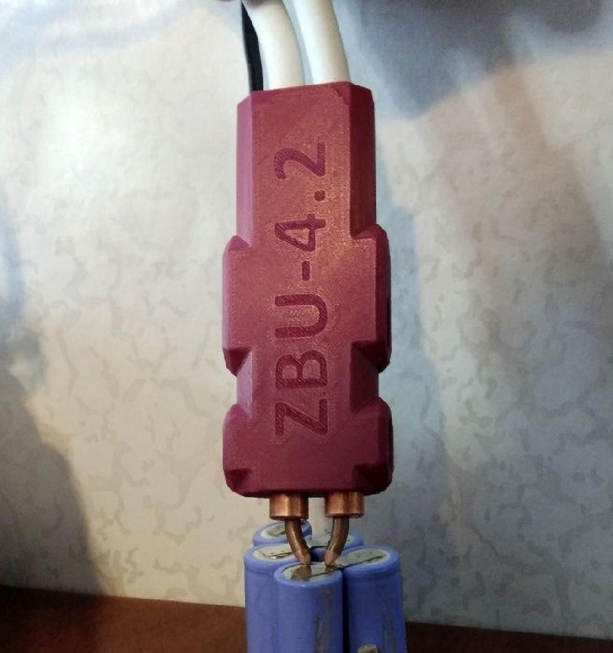 Punho de soldador por pontos ZBU 4.2 com botao de inicio. Suporte de eletrodo flutuante.
