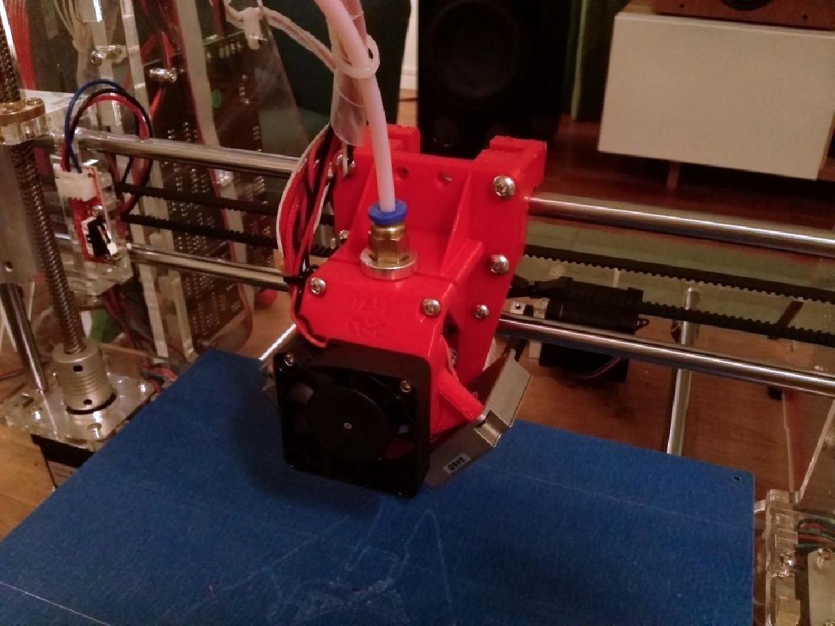 Carro X aprimorado para Sunhokey Prusa i3   Ventiladores integrados, 20mm de faixa Z extra e sensor de altura optico PiBot.