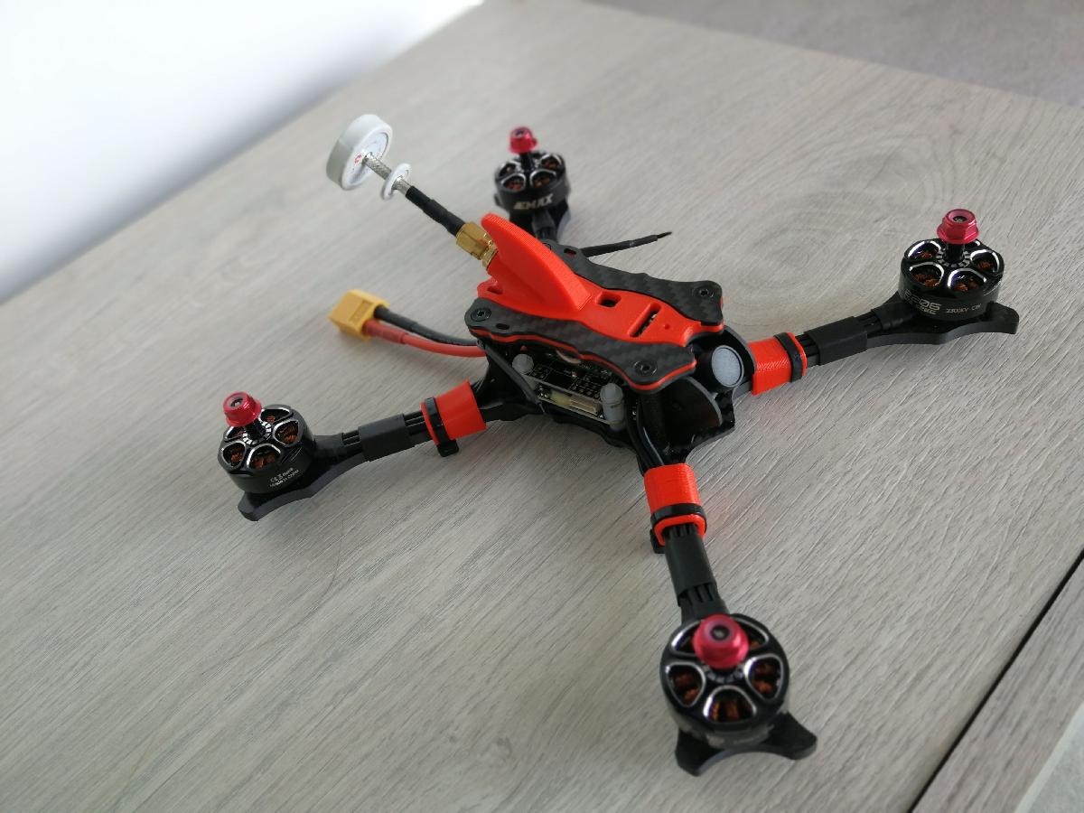EMAX Hawk5 nadadeira (modo tartaruga)