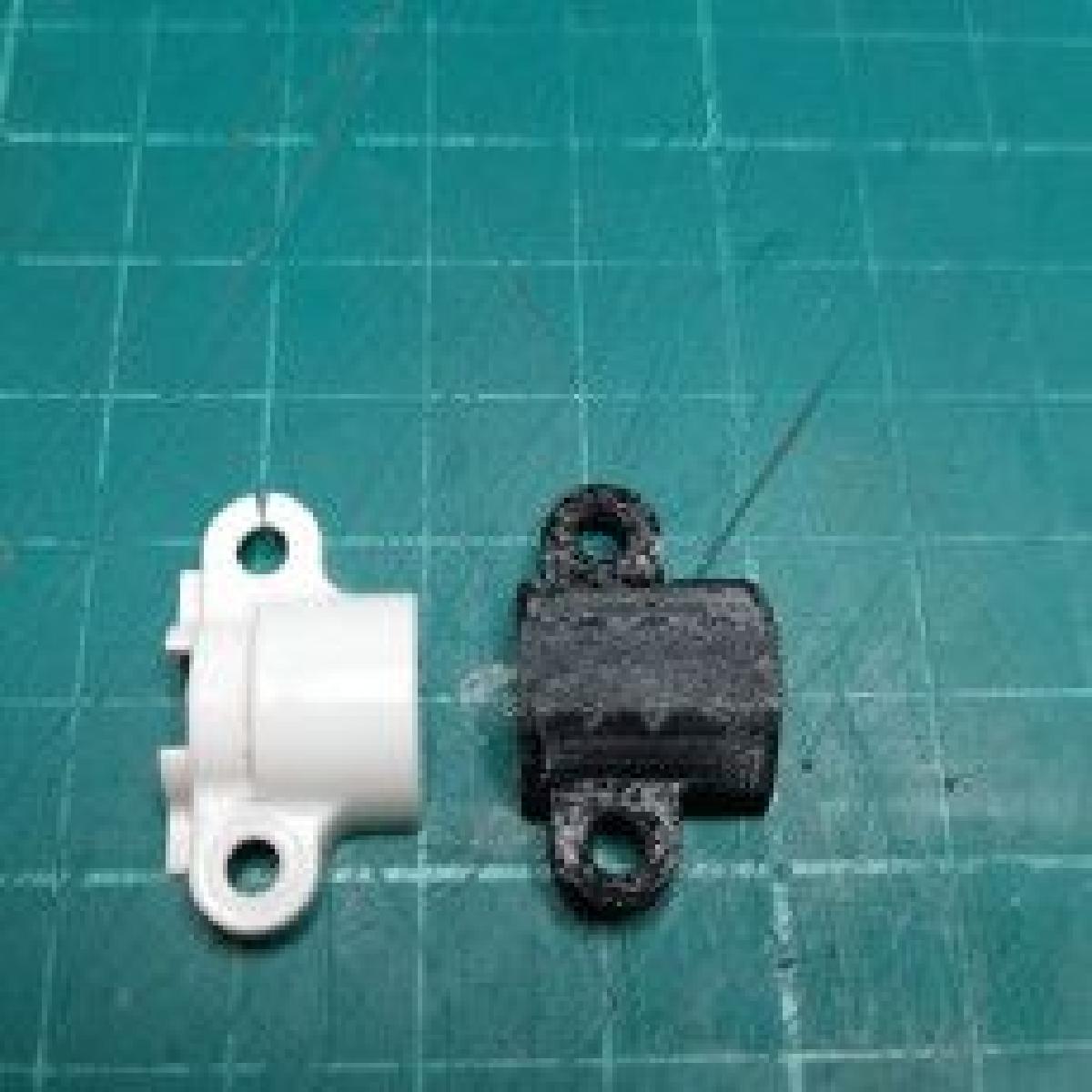 Suporte do rolamento do propulsor dianteiro Tamiya TT 02