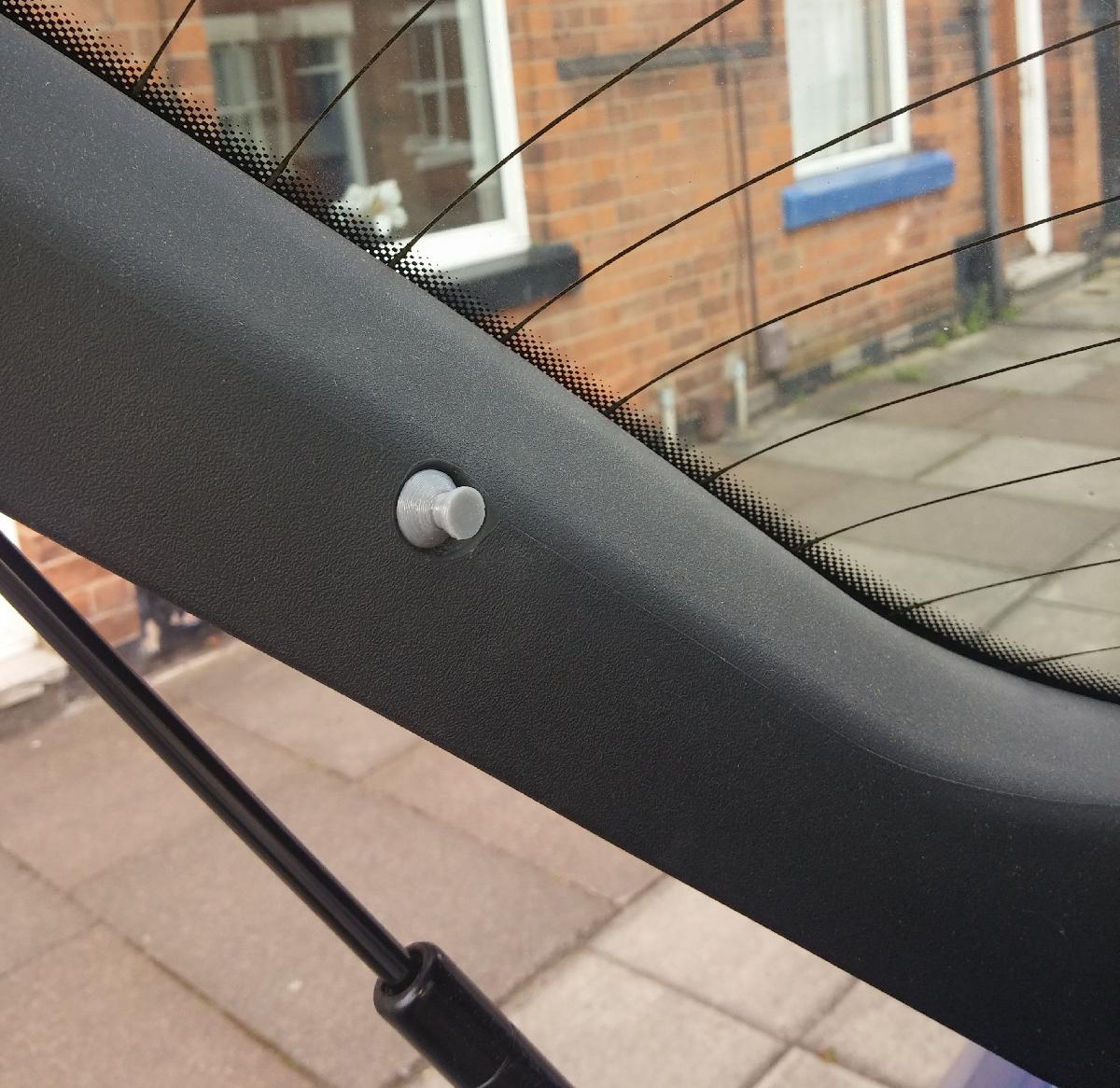 Suporte de Prateleira Audi/VW