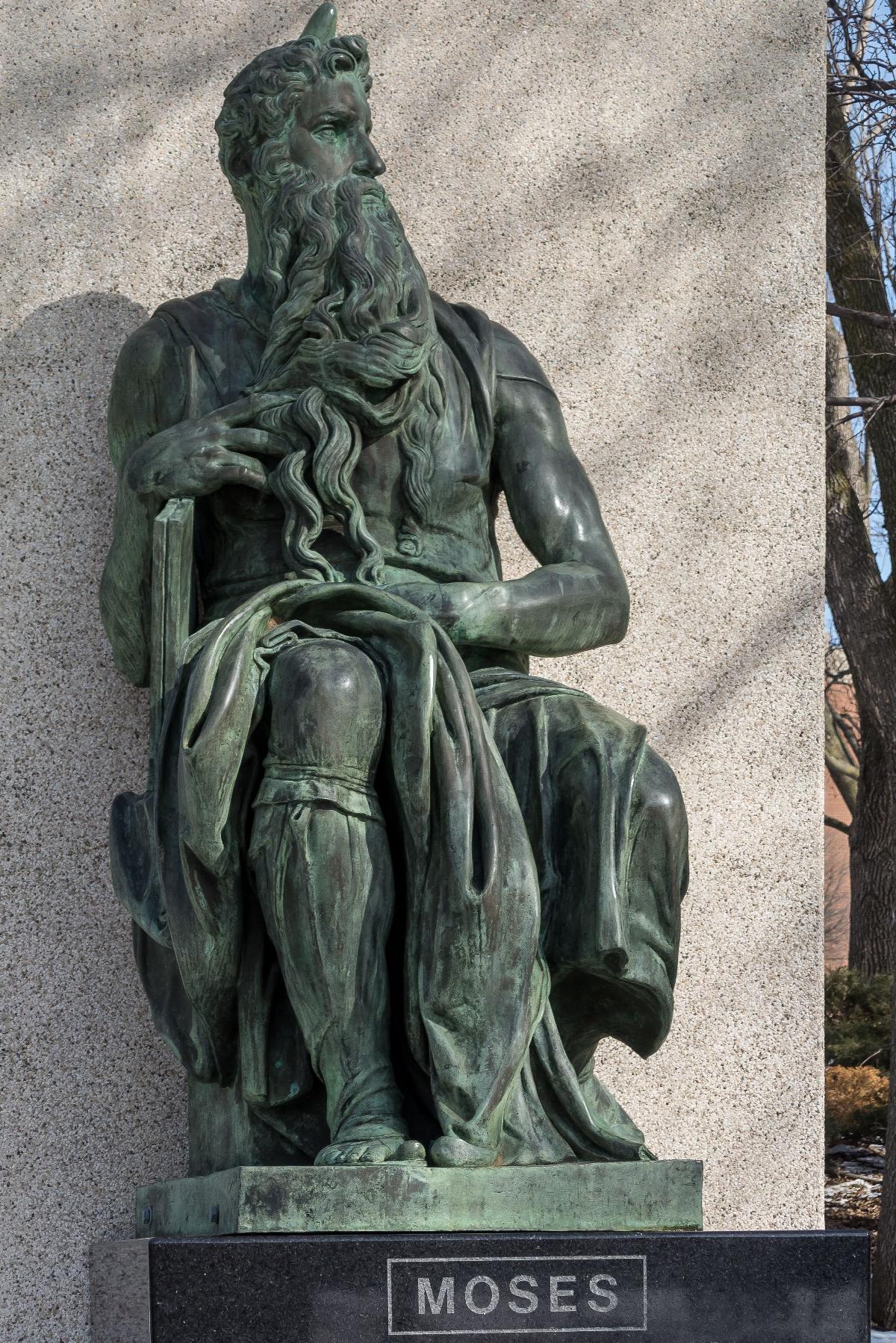 Moses por Michelangelo