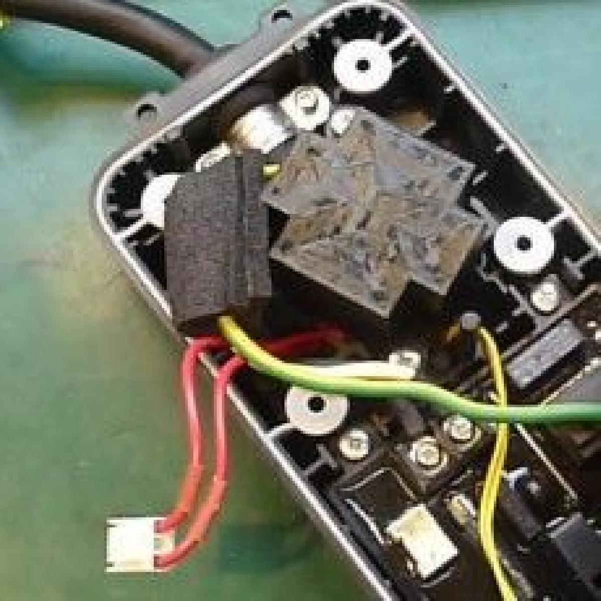 Caixa do transformador Leaf EVSE 2011