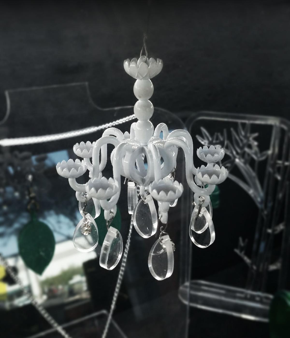 Lustre em miniatura