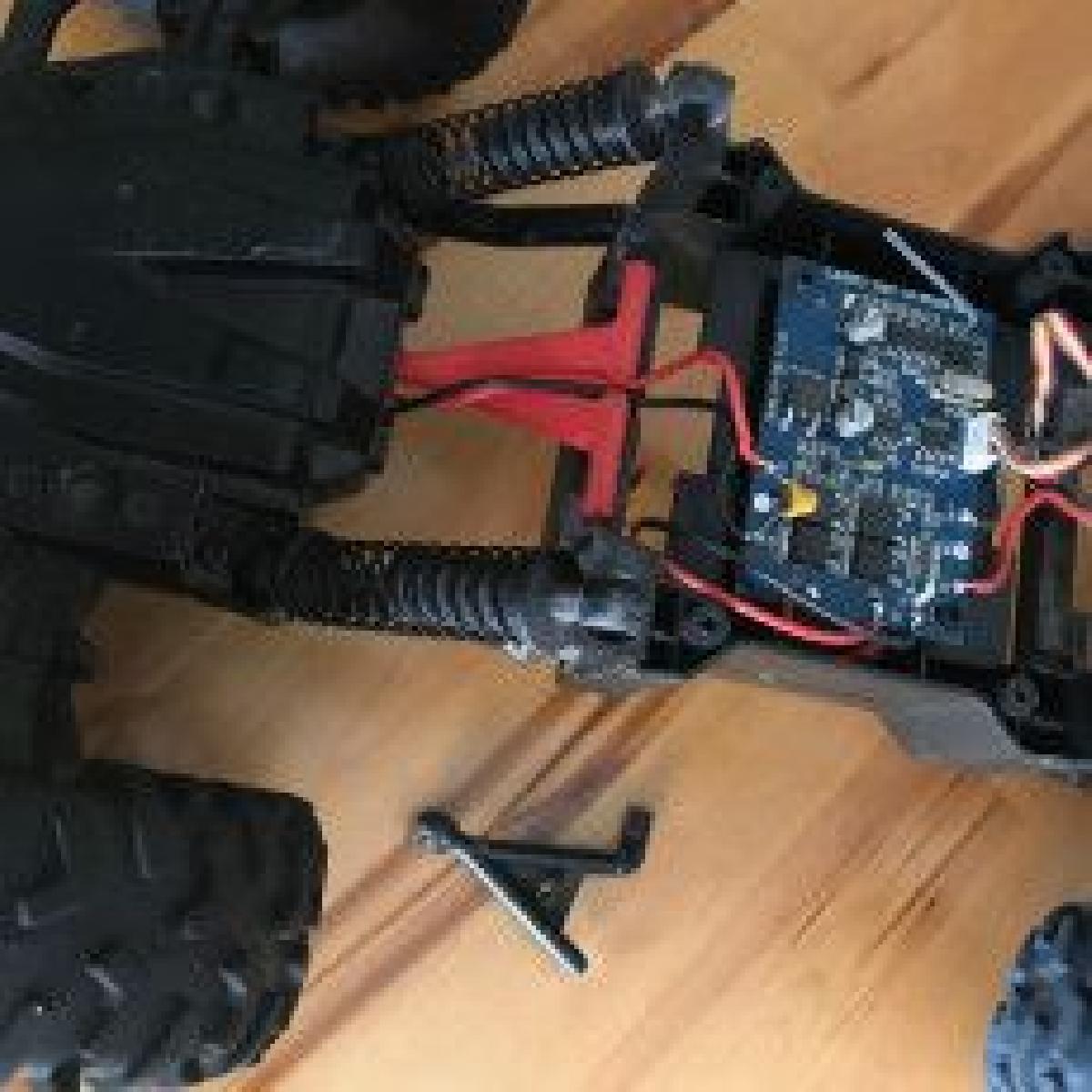 Trail Hunter RC Crawler A Arm
