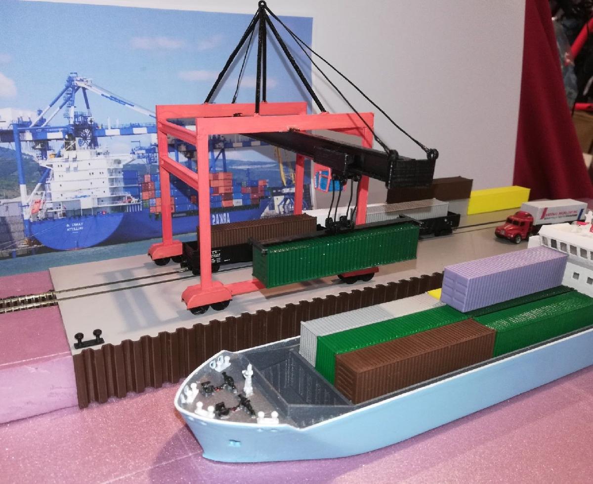 Porto de conteineres N Scale