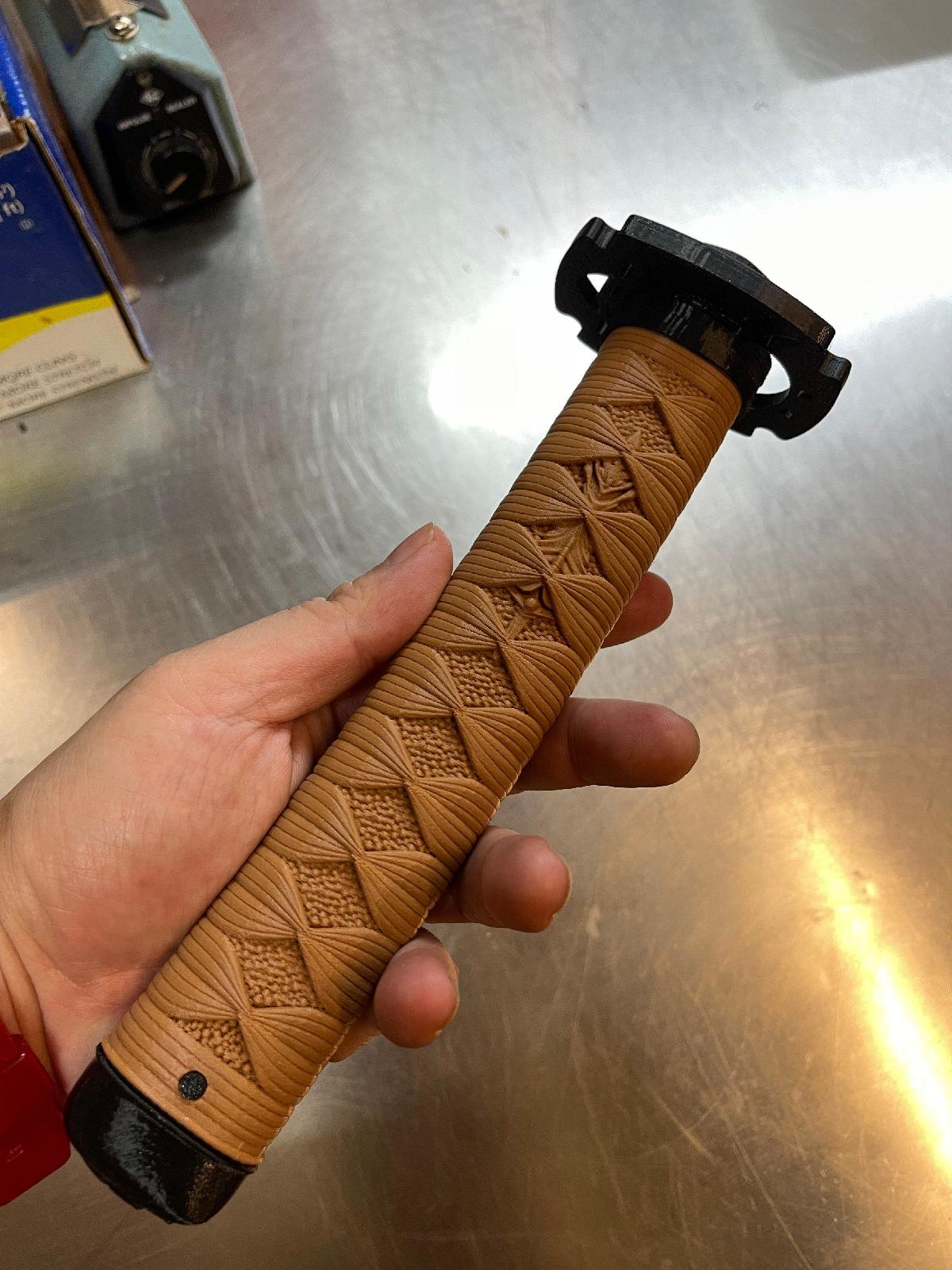 Punho detalhado da alca katana