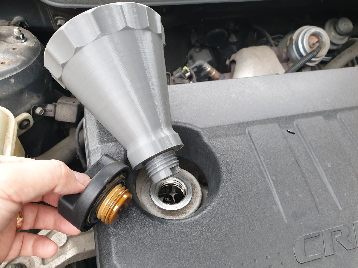 Funil de Oleo do Motor Kia Hyundai Rosqueado. Com ventilacao.