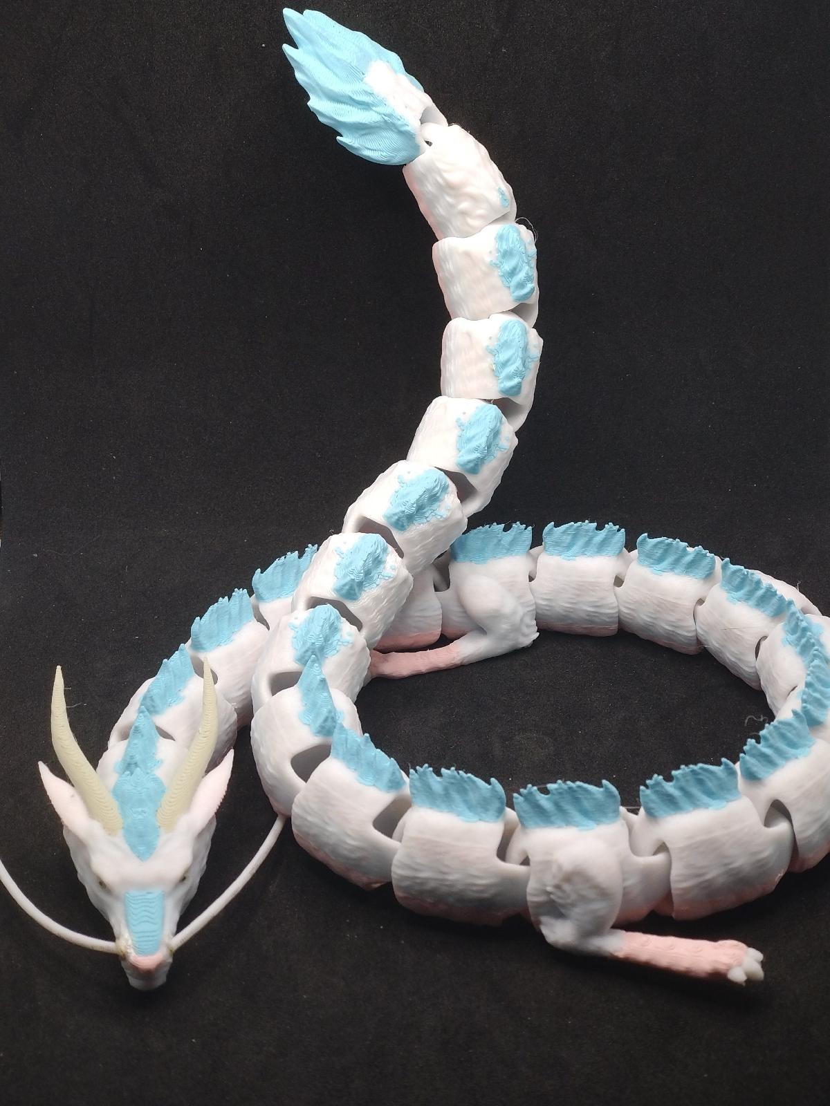 Brinquedo Dragao Espirito do Rio Kohaku Articulado