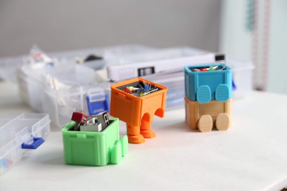 Step Box Step (mini caixa de ferramentas)
