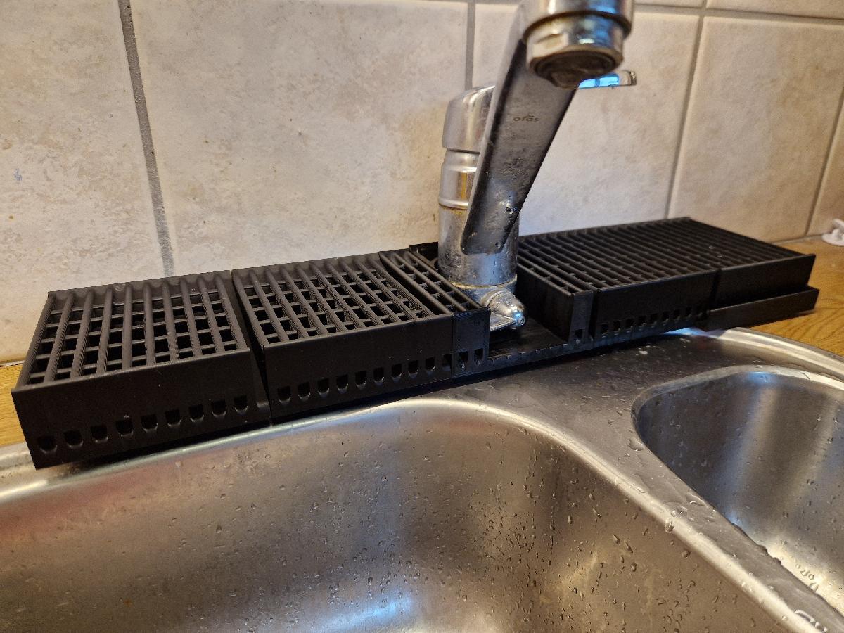 Prateleira de drenagem da pia