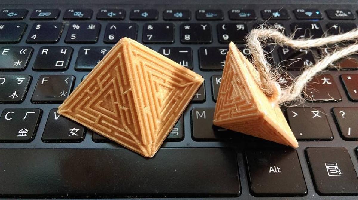 Gerador de piramide de labirinto