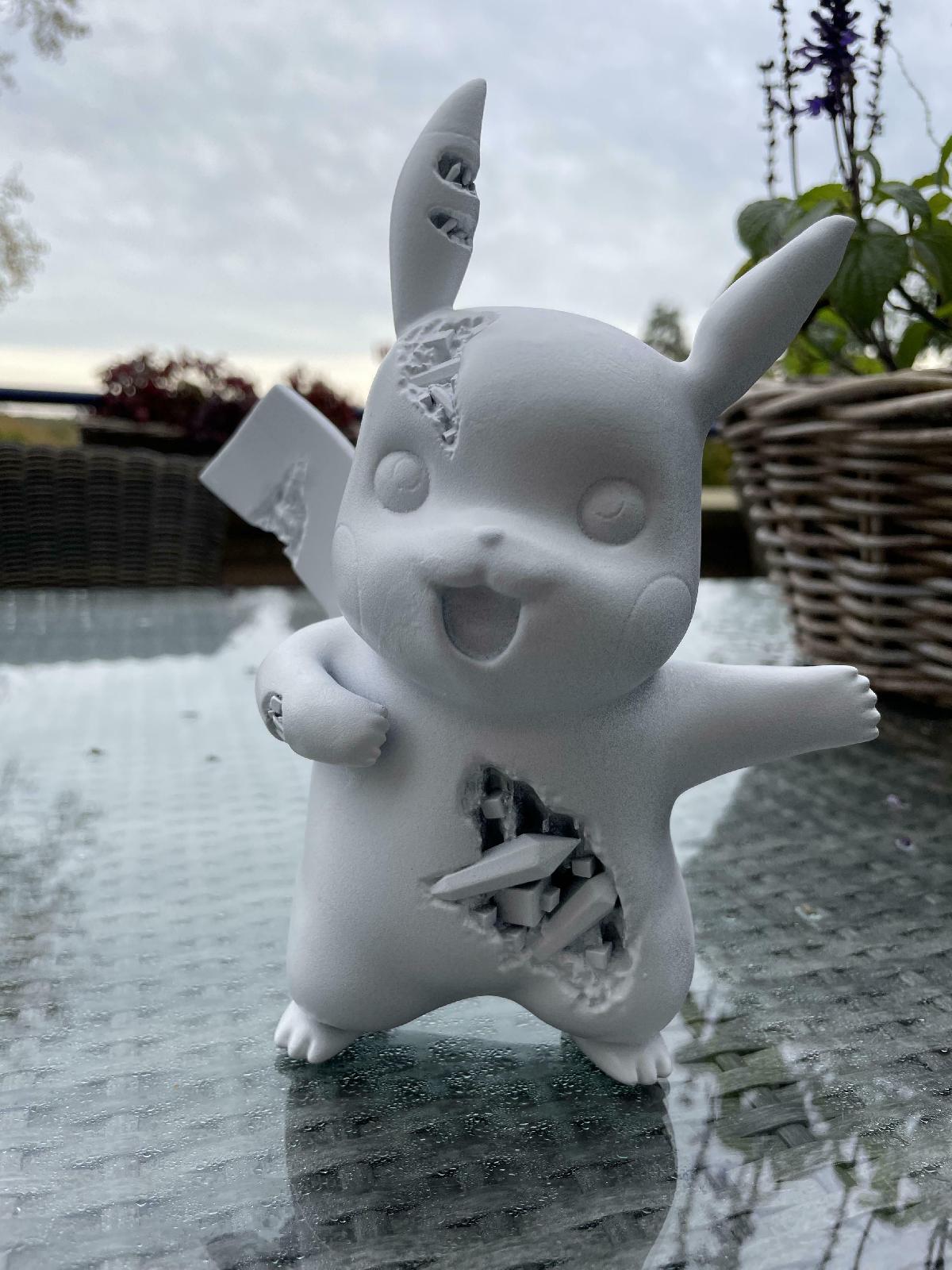 Escultura de Daniel Arsham Style Pikachu com cristais e minerais Pokemon