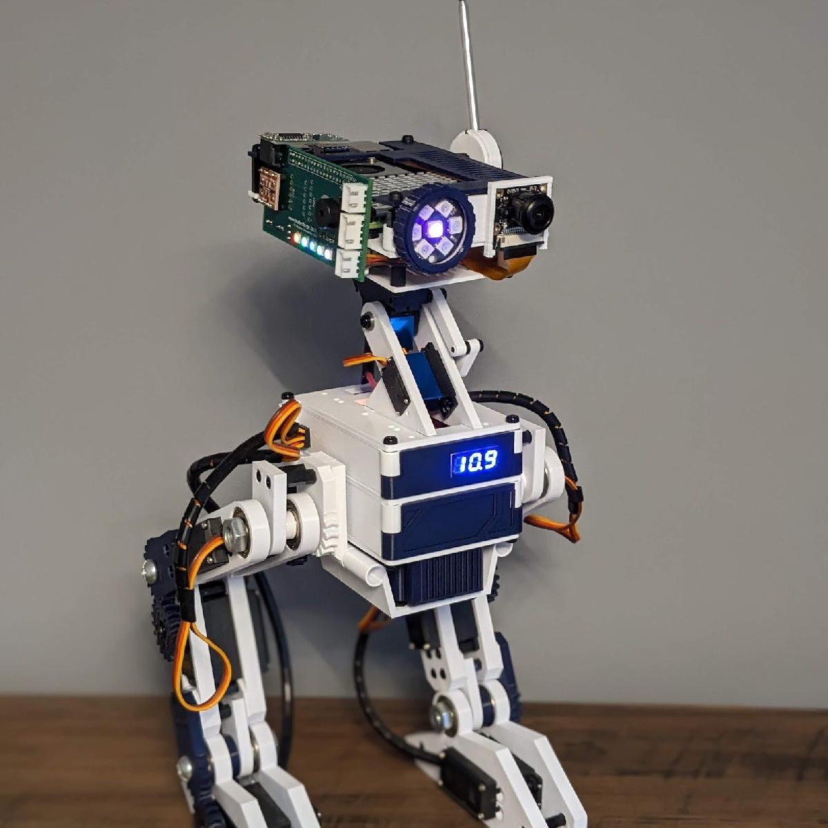 Robo companheiro bipede (codigo aberto, imprimivel em 3D)