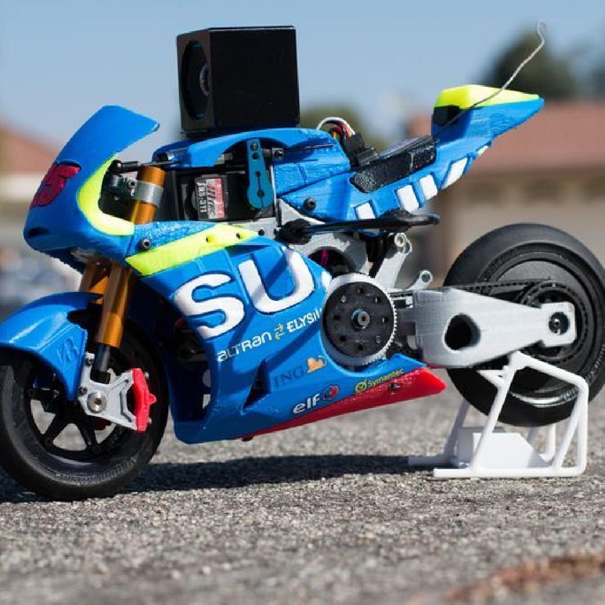 2016 Suzuki GSX RR 1:8 Racing RC MotoGP Versao 2