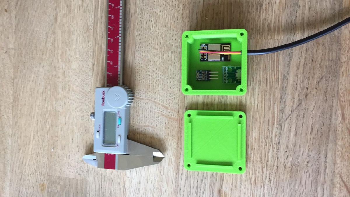 Estojo pequeno para ESP8266 e DS18B20