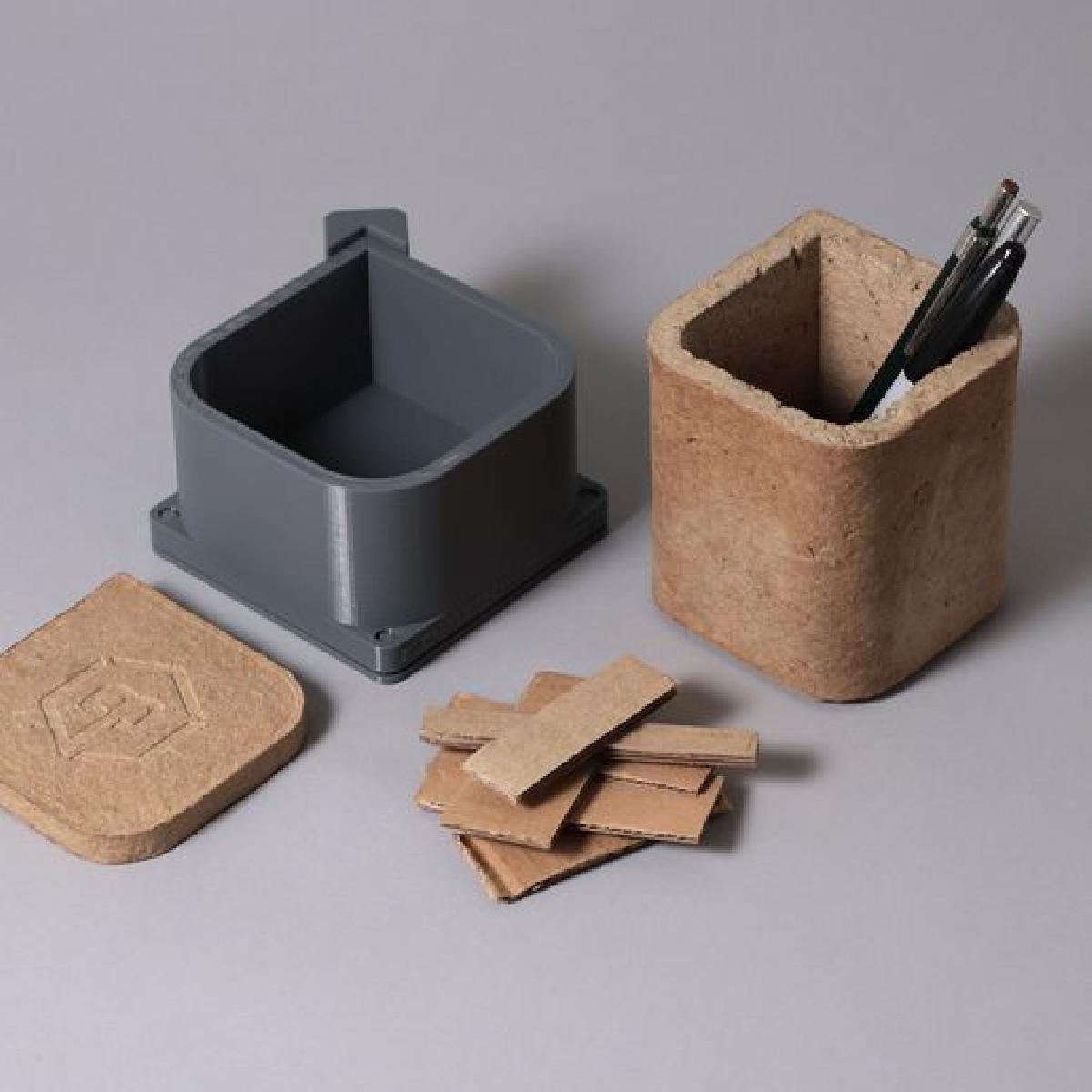Pulp It! Moldes de Papelão Reciclado