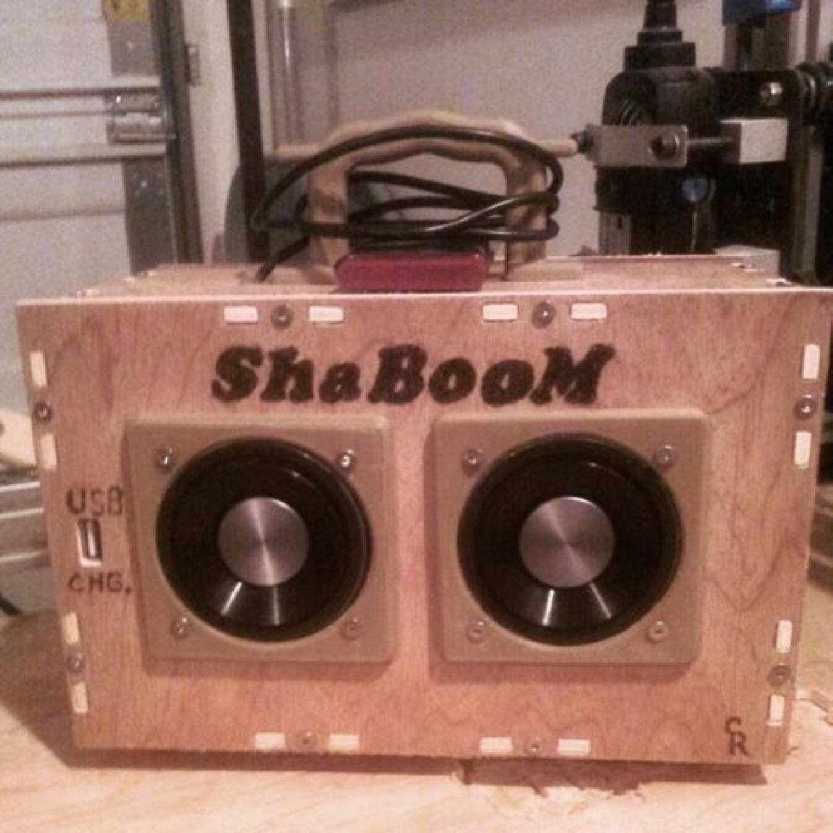 ShaBOOM BoomBox MP3 estereo de 10W e banco de energia