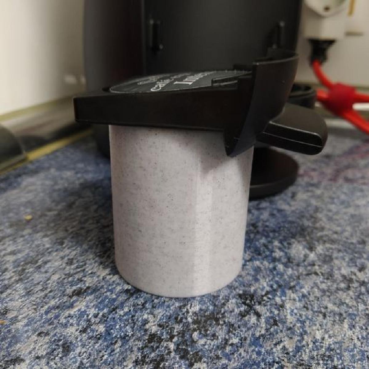 Miniatura de Porta de Madeira em Escala 24 com Alca MineeForm FDM Impressao 3D STL Arquivo