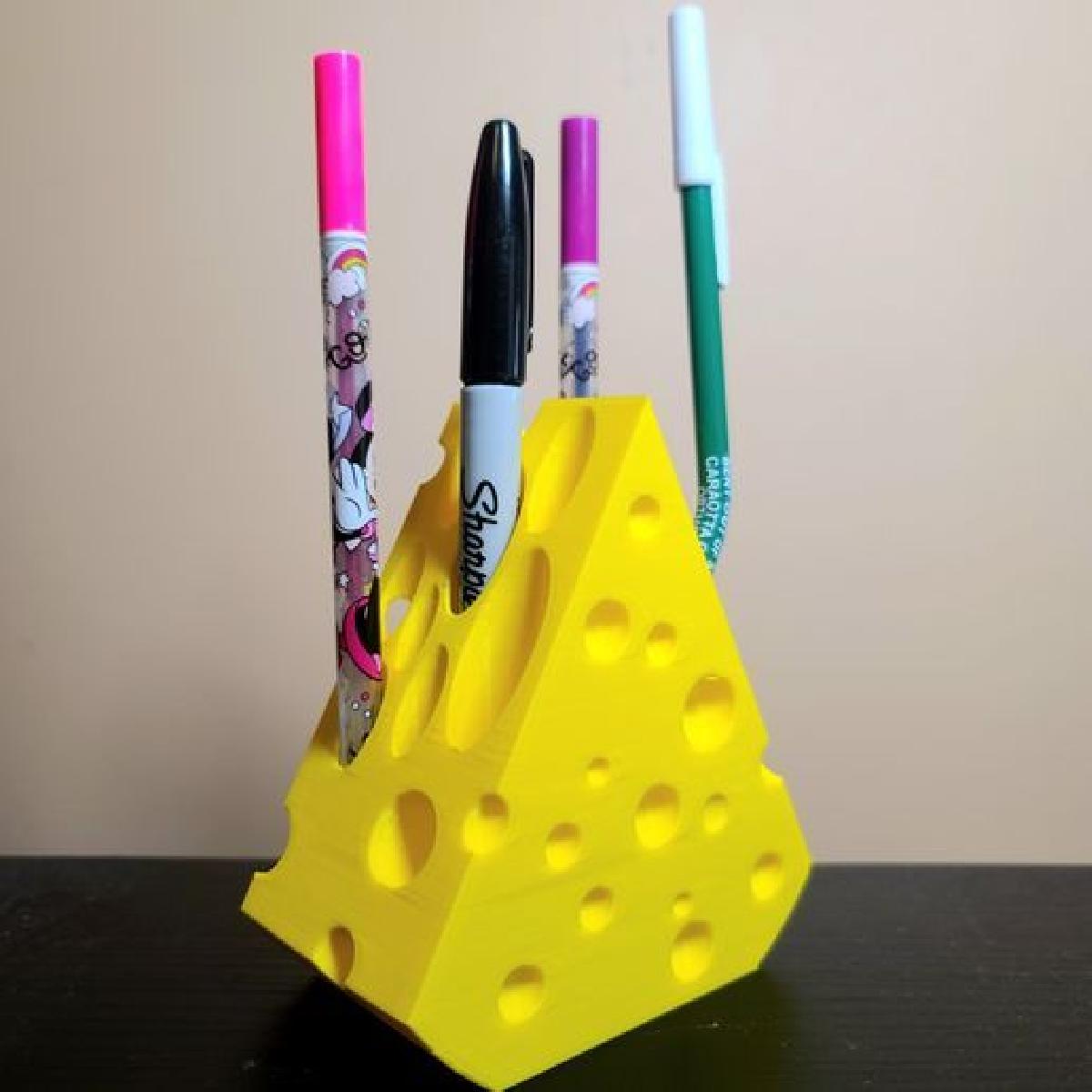 "Cheezy Pen Holder"   (shhh e sobre cabecas de queijo)   Leia a descricao