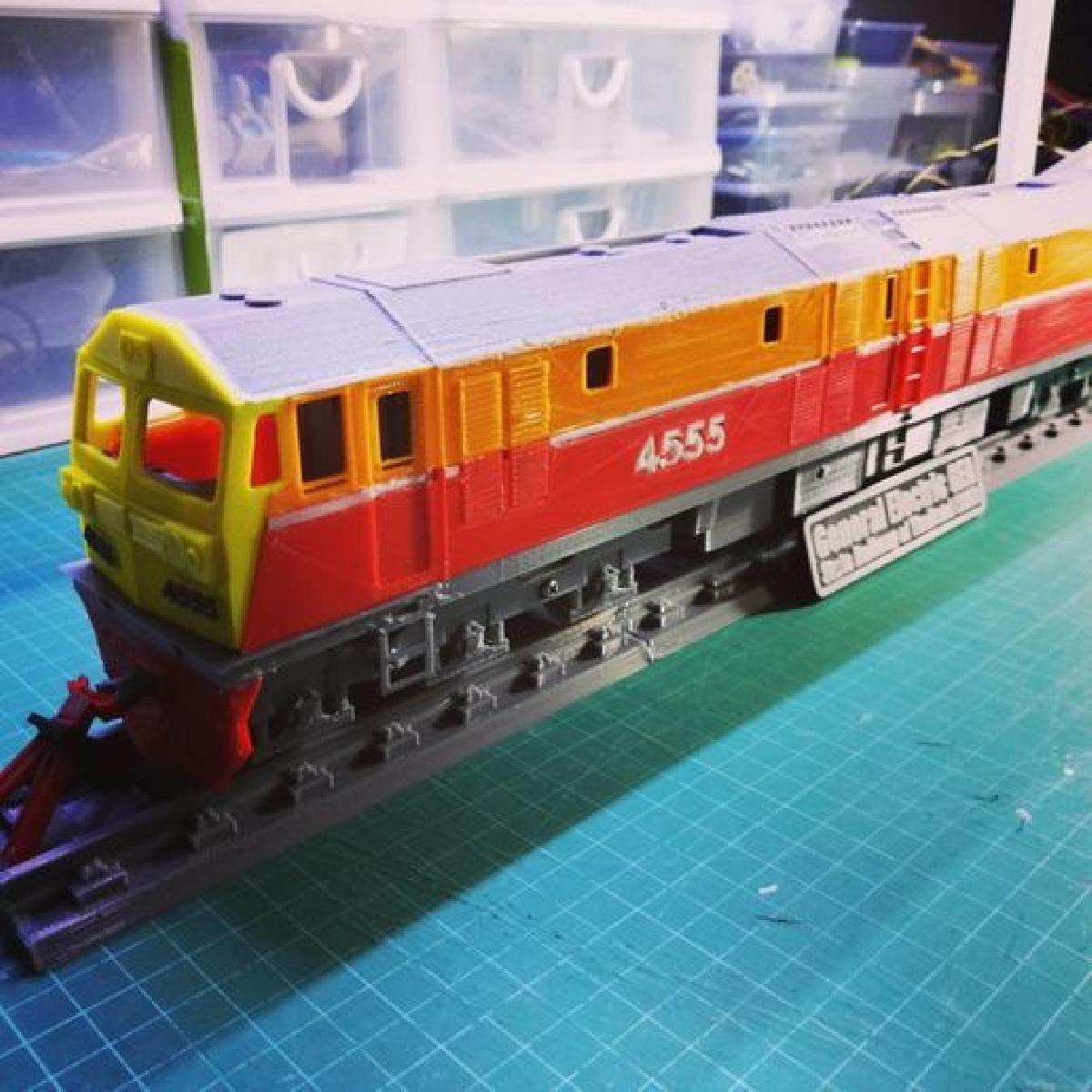 Locomotiva General Electric GEA O Scale (Ferrovia Estatal da Tailandia)
