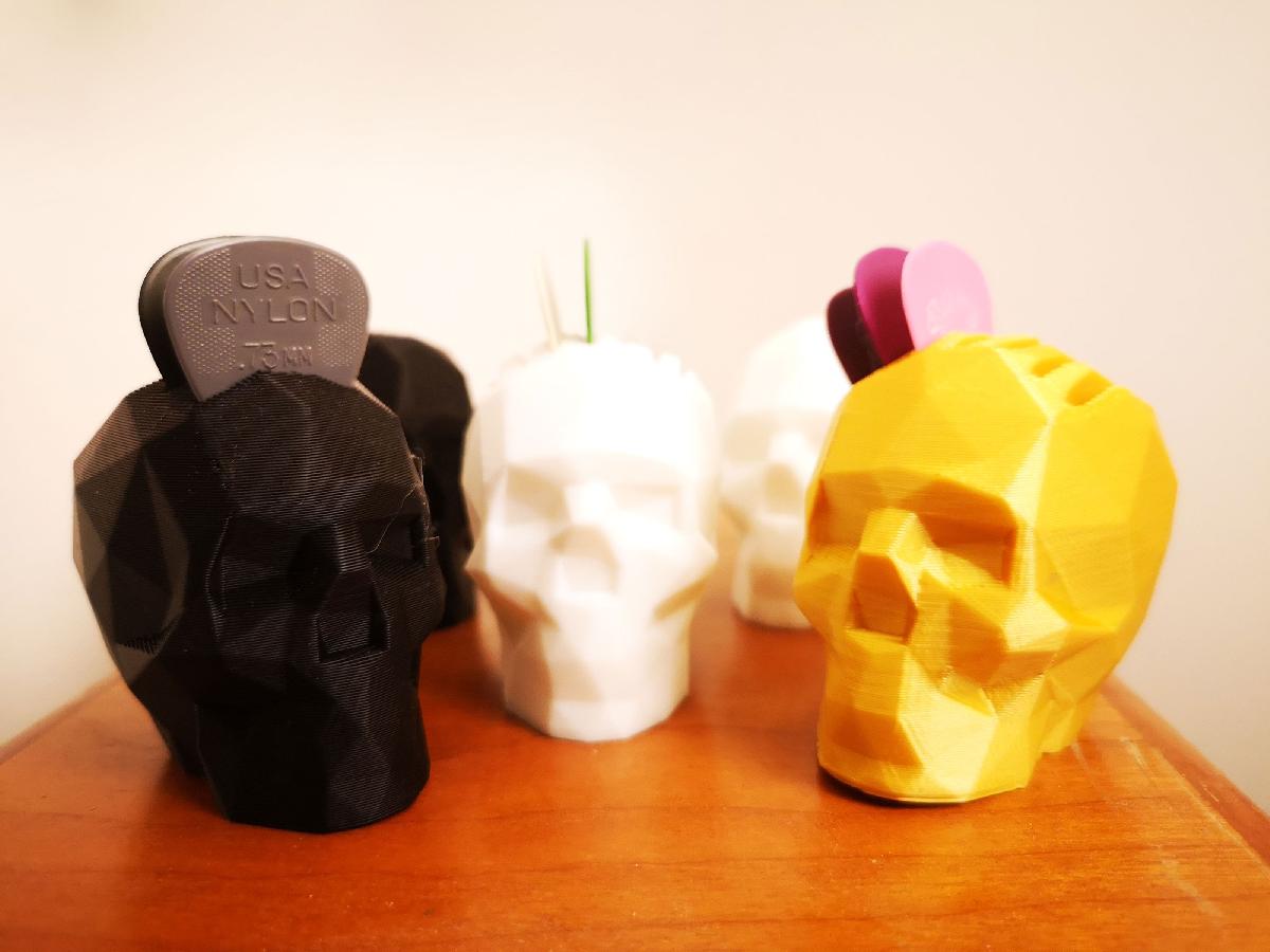Guitar Pick Holder Remix de Low Poly Skull