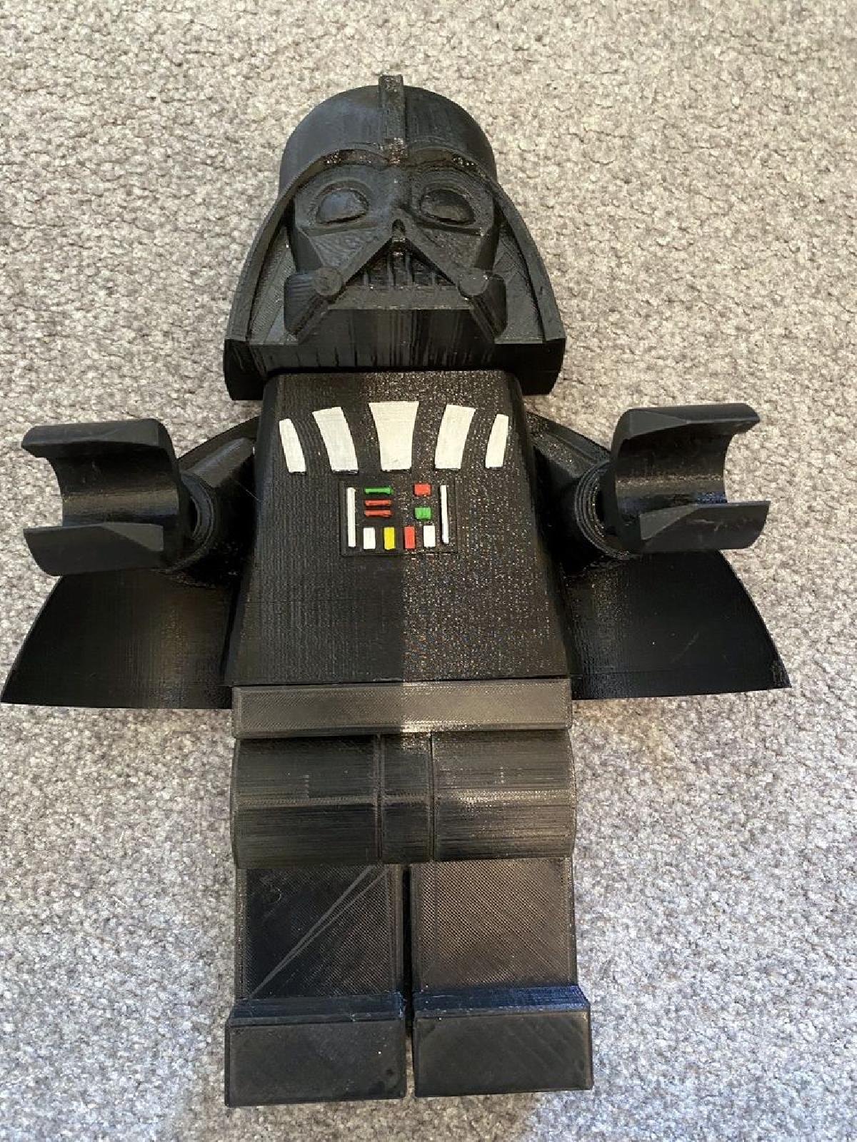 Suporte de Lego Gigante Darth Vader para vaso sanitario de papel (remix)