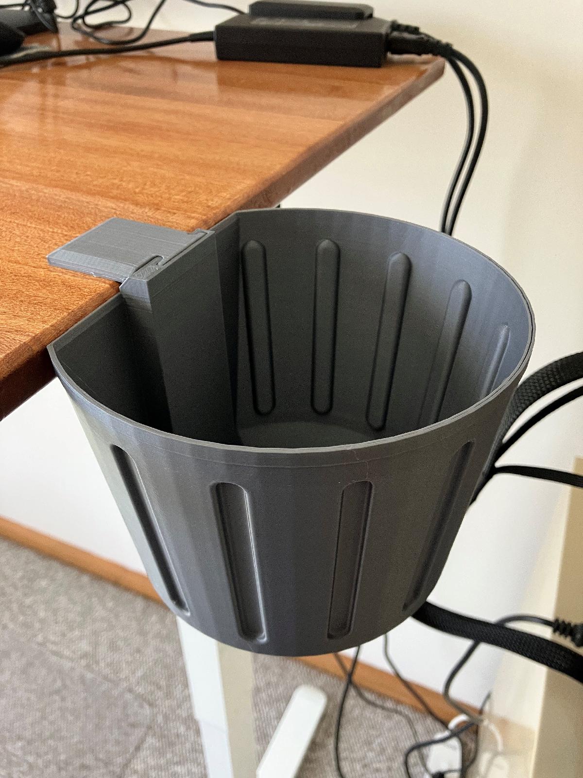Lixeira de mesa removivel V2
