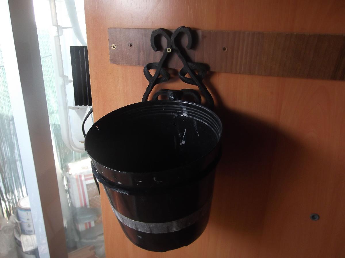 Cachepot de Parede Imitacao Forja