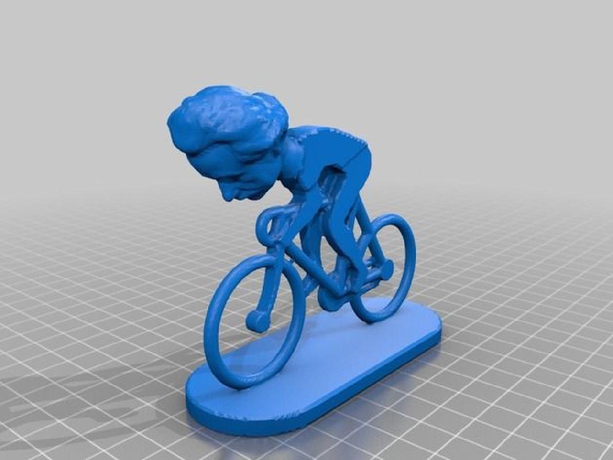 Einstein vence o Tour de France.