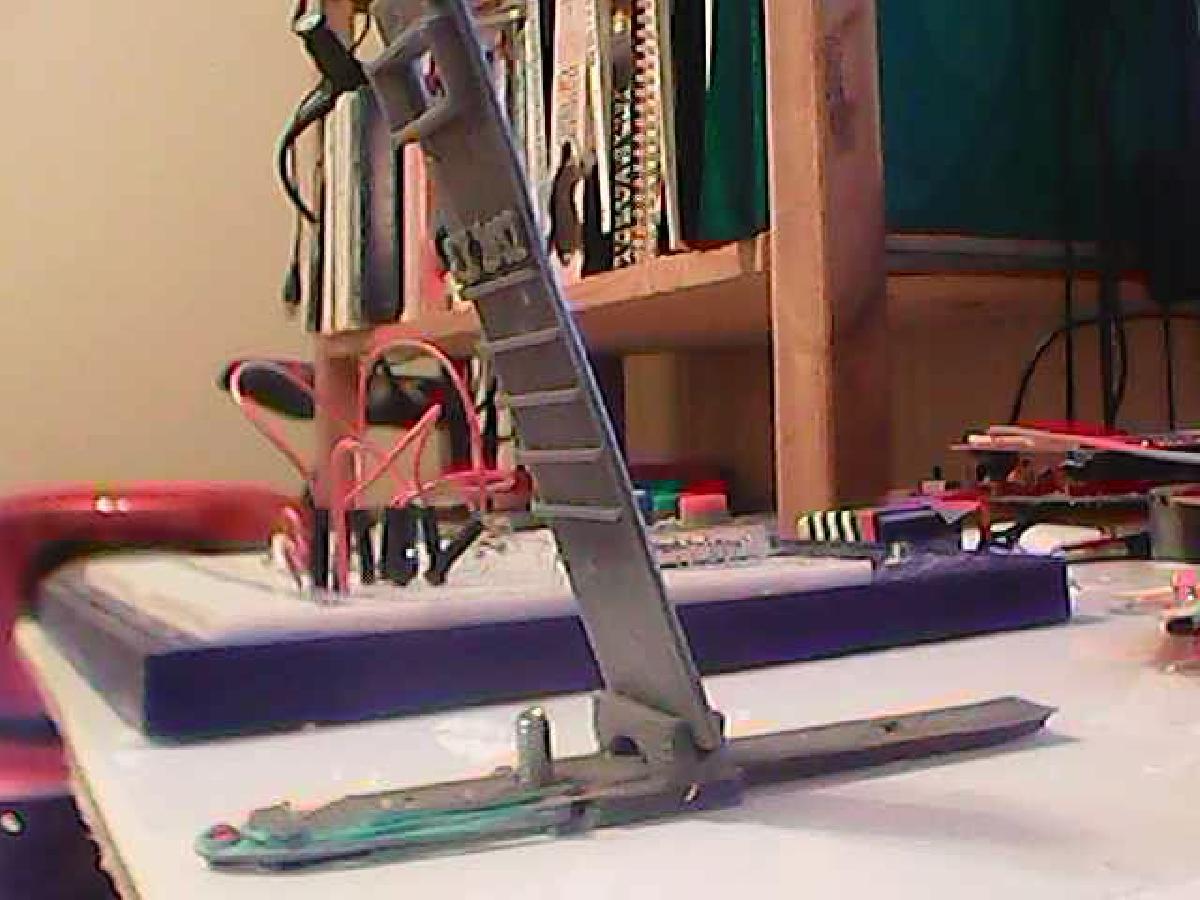 Clampe Iluminado de PCB Pequeno