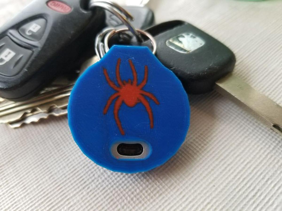 Capa Trackr Bravo