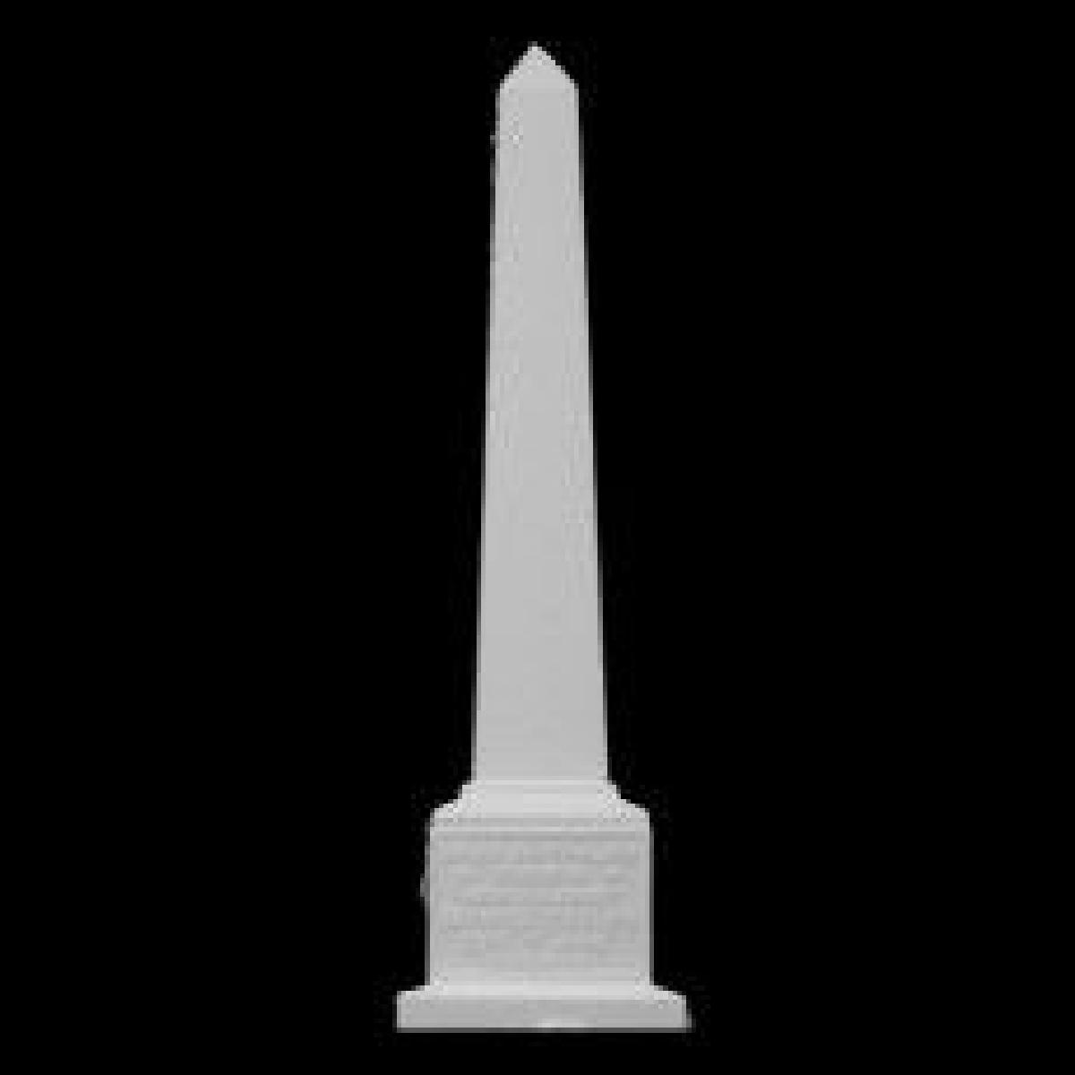 Charles e Maranda Carvalho Obelisco