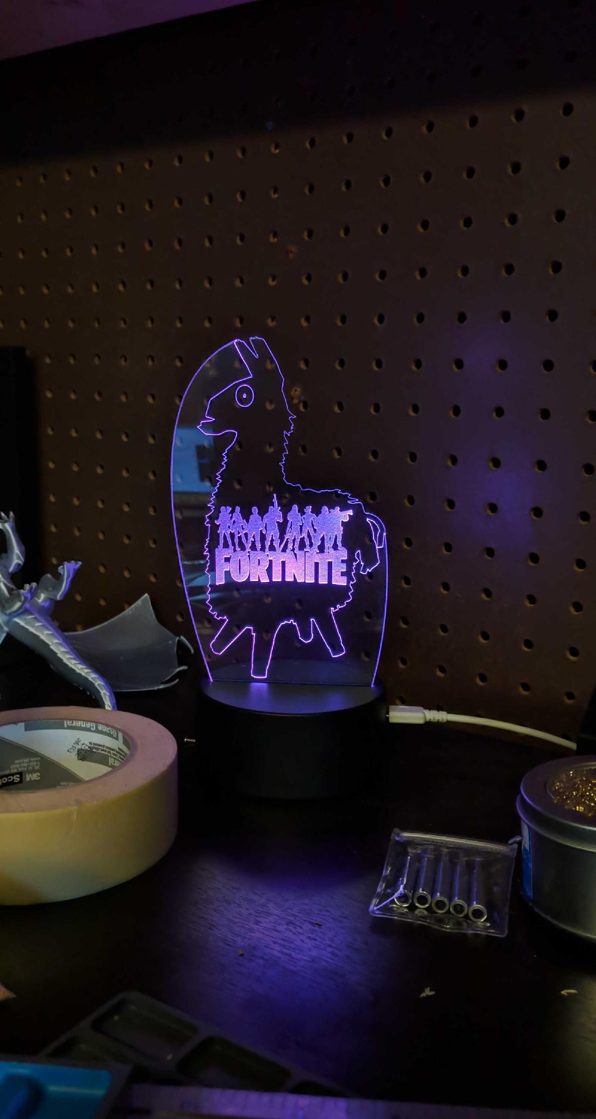 Luminaria de Acrilico 3mm do Fortnite Llama