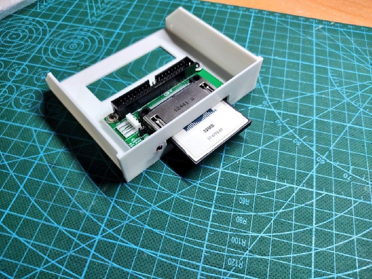 Frente para baia de PC de 3 1/2" para cartao adaptador CF para IDE