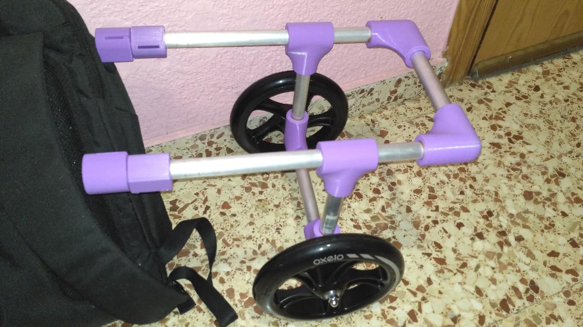 Cadeira de rodas para cachorro