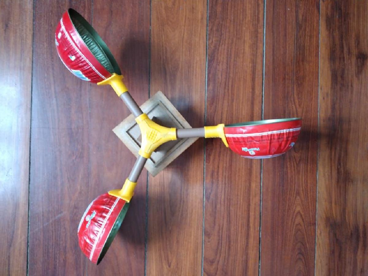 Anemometro com lata de queijo do reino