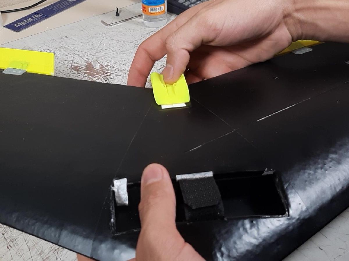 Partes para construir uma asa Zagi